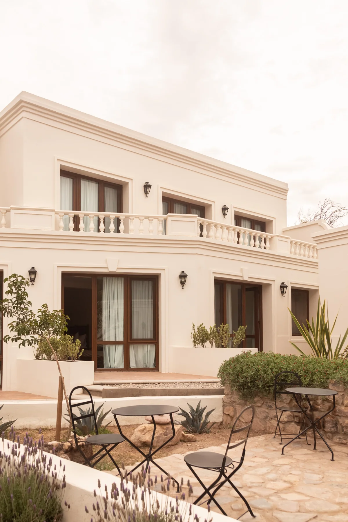 El Candil Hotel: aberturas y espacios realizados por Vexar